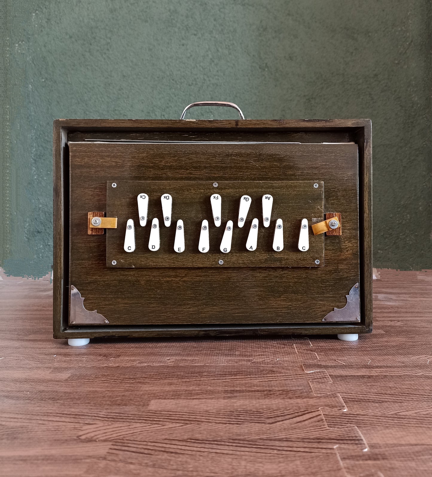 Shruti Box